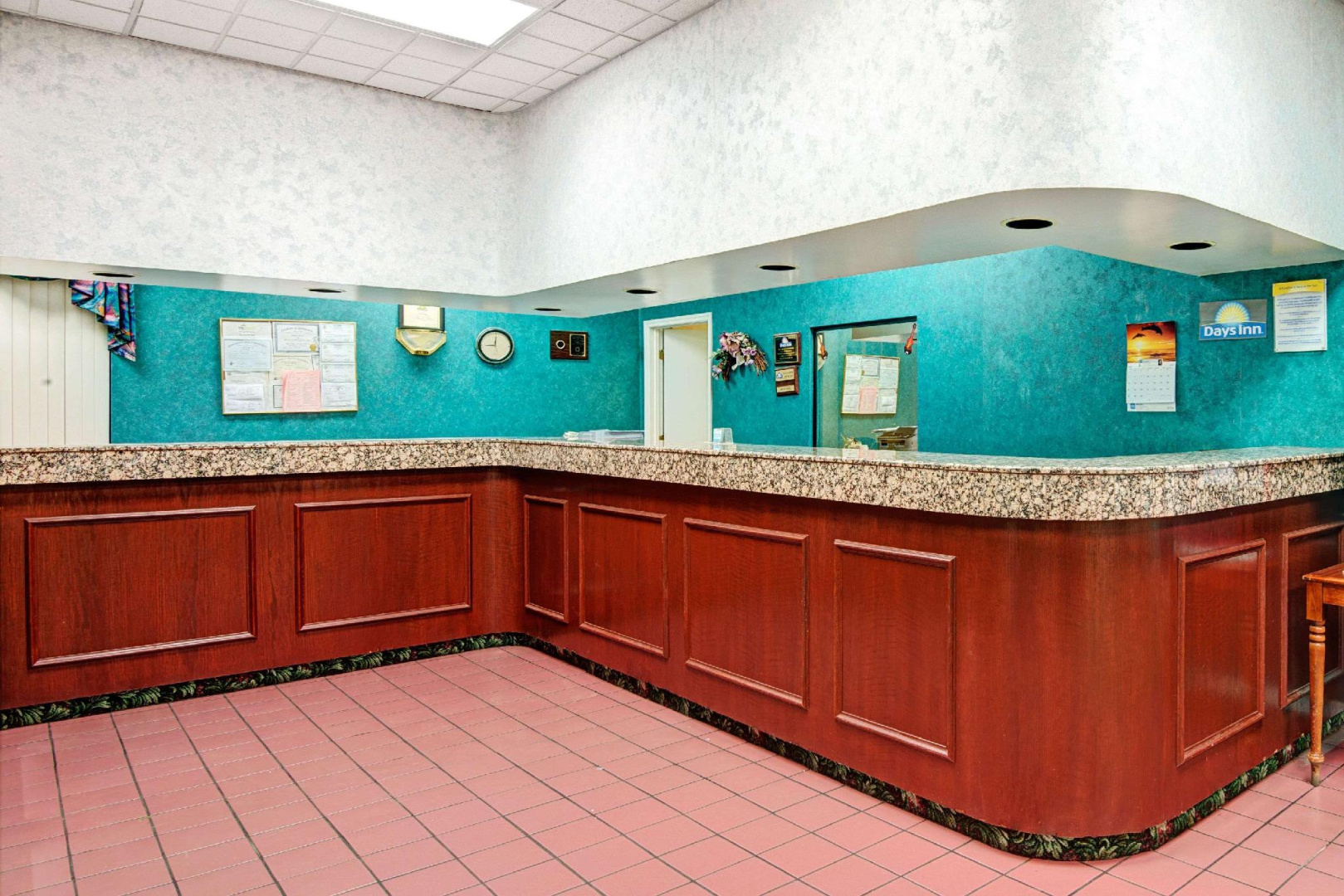 Photo - Super 8 by Wyndham Nashville Near Downtown / I-40