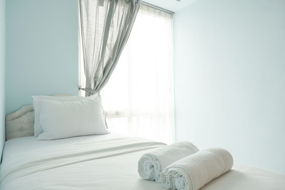 Elegant And Homey 2Br Apartment At Puri Casablanca