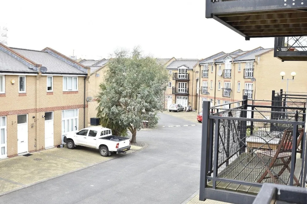 Photo - Thames View House Surrey Quays