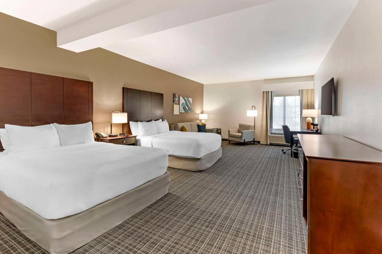Photo - Comfort Inn & Suites Verona at Turning Stone Resort Casino
