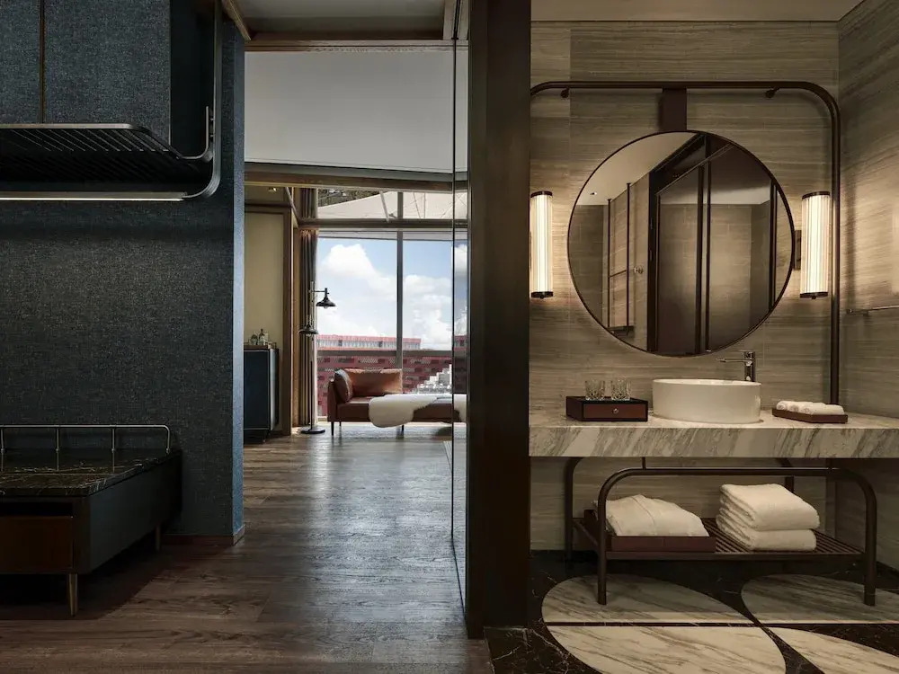 Photo - Thompson Shanghai Expo