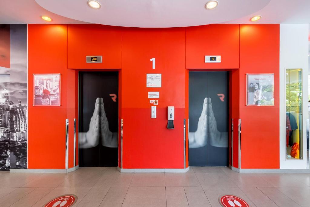 Photo - Easy Planet Bangkok Surawong