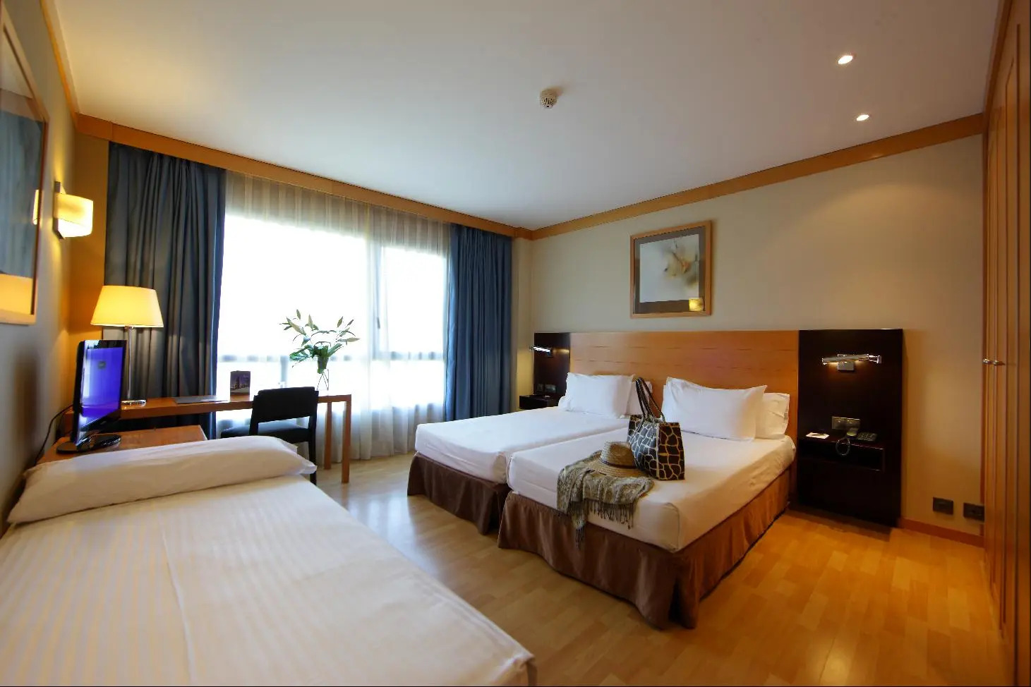 Photo - Attica 21 Barcelona Mar