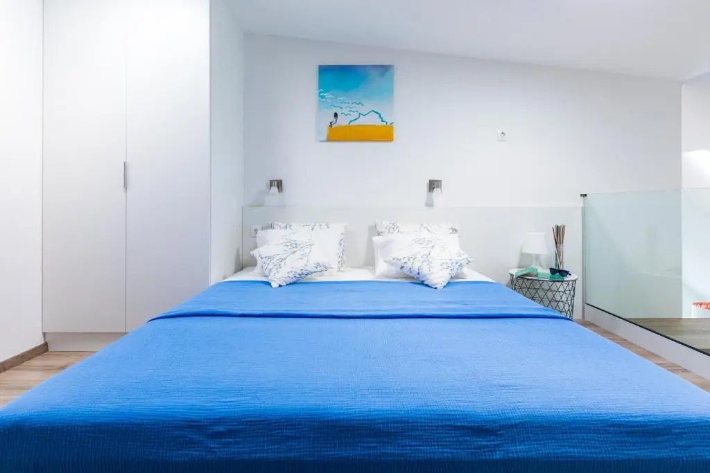 Photo - Vagabond Corvin