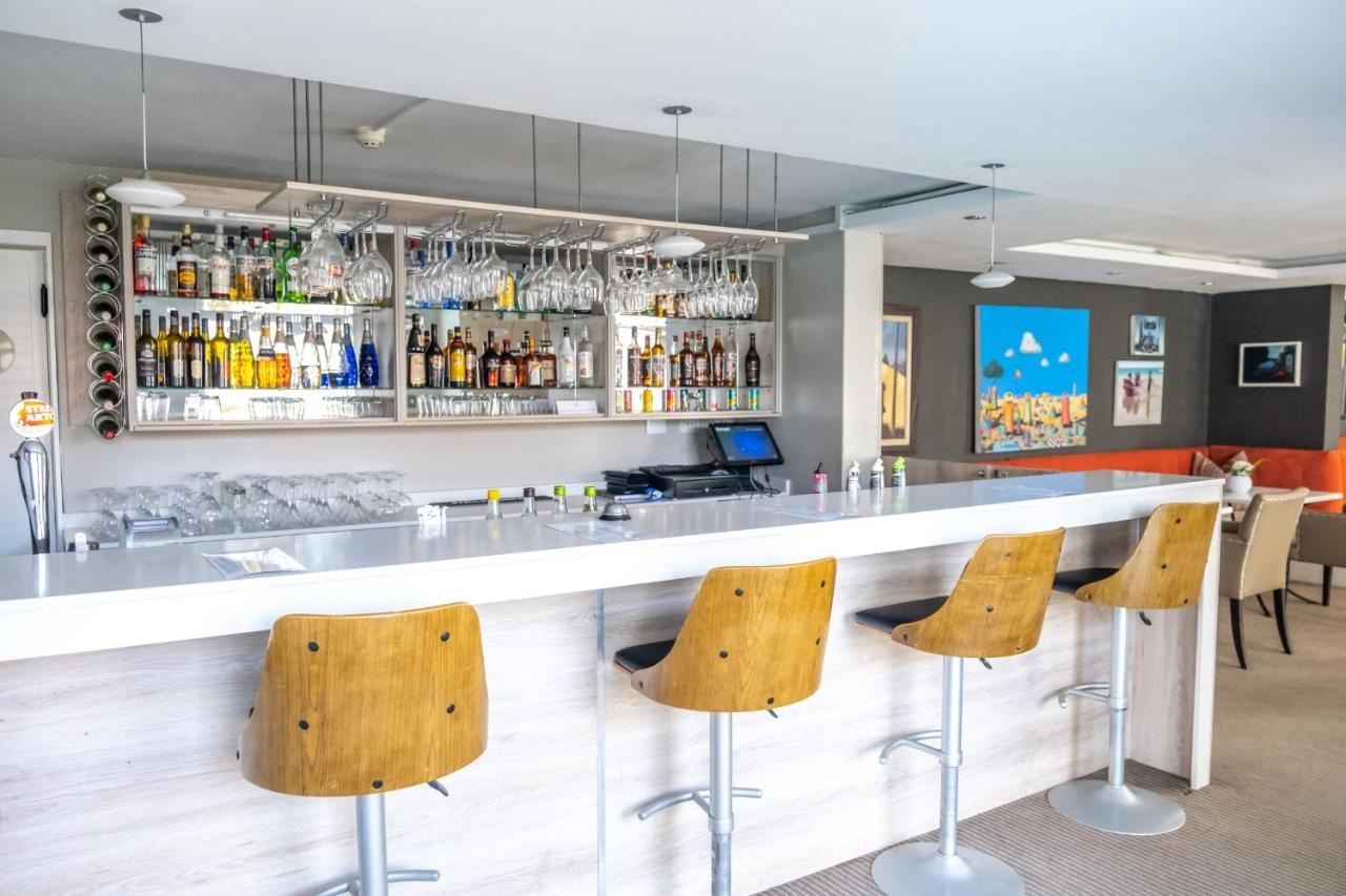 Photo - The Bantry Bay Aparthotel by Totalstay