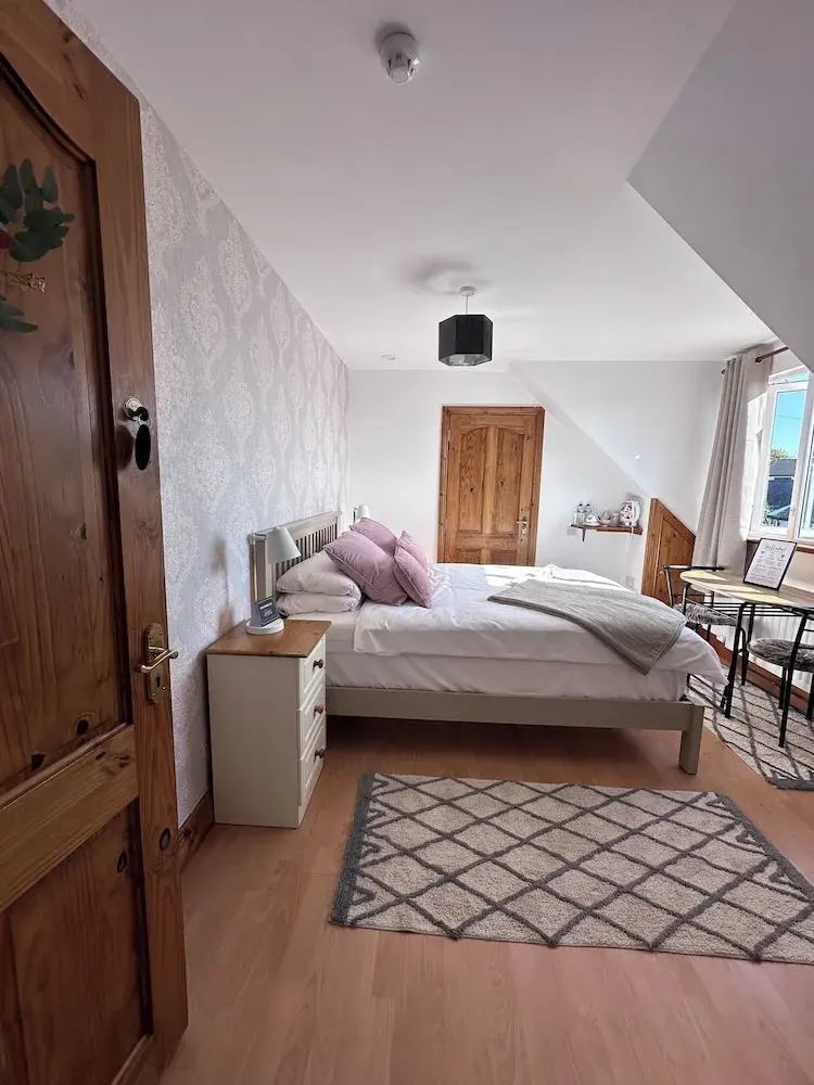 Photo - Malahide Guest Rooms