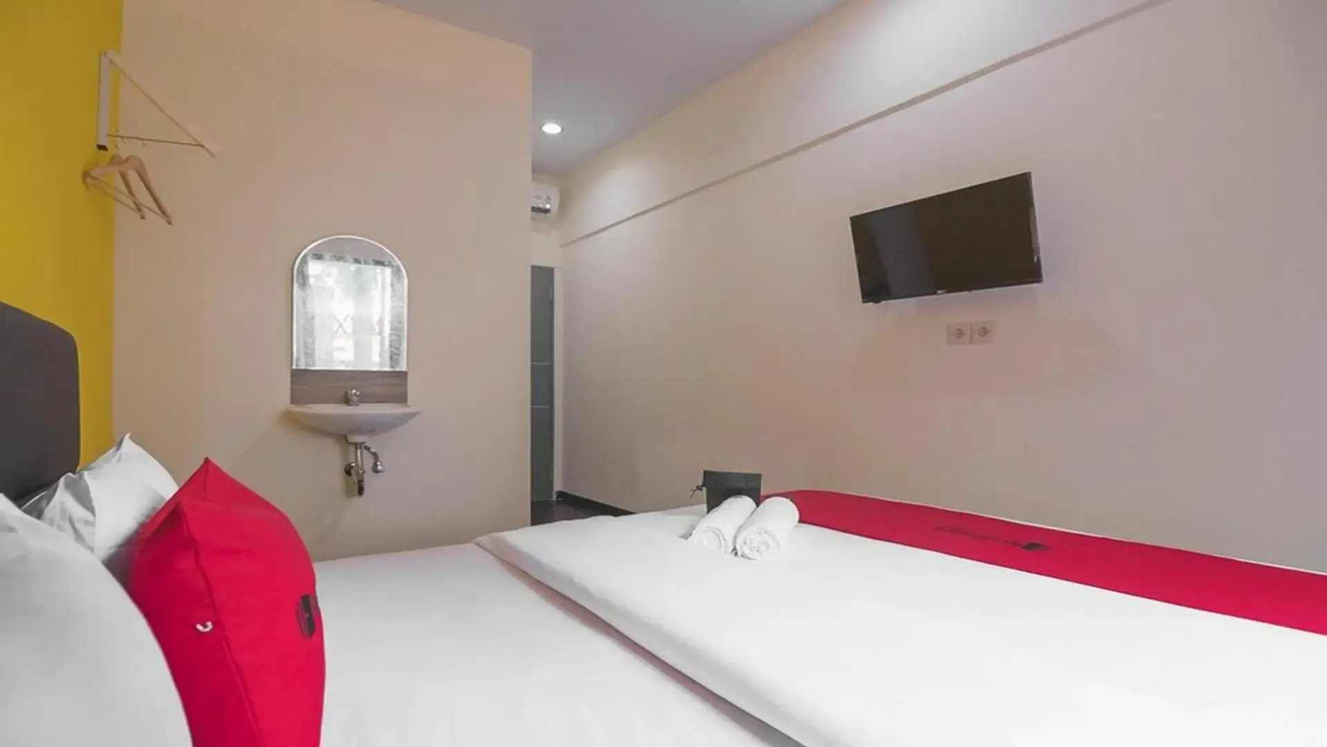 Foto - RedDoorz near ITC Mangga Dua