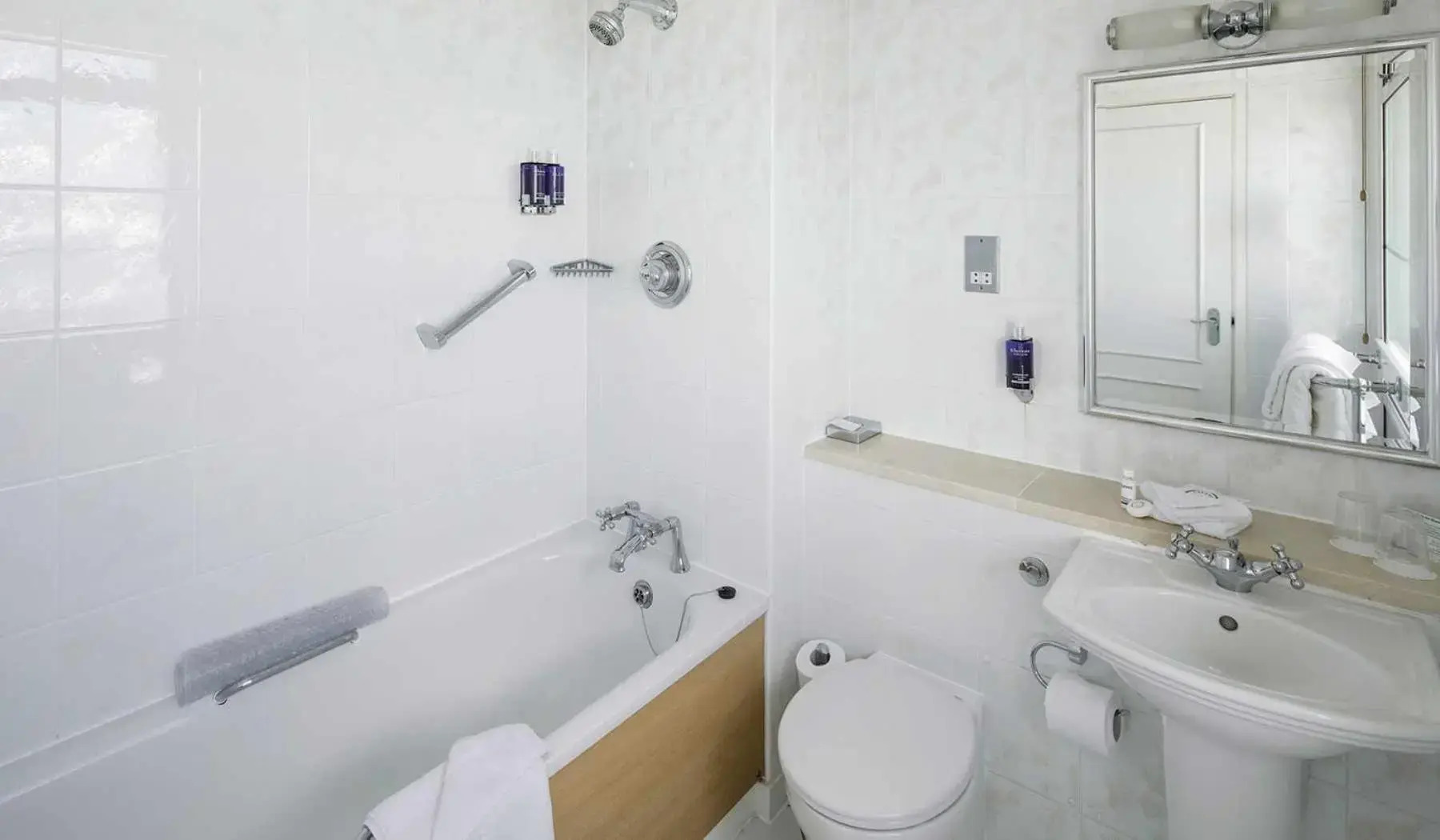 Photo - Somerville Hotel