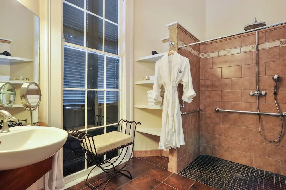 Photo - Ashton's Bed and Breakfast