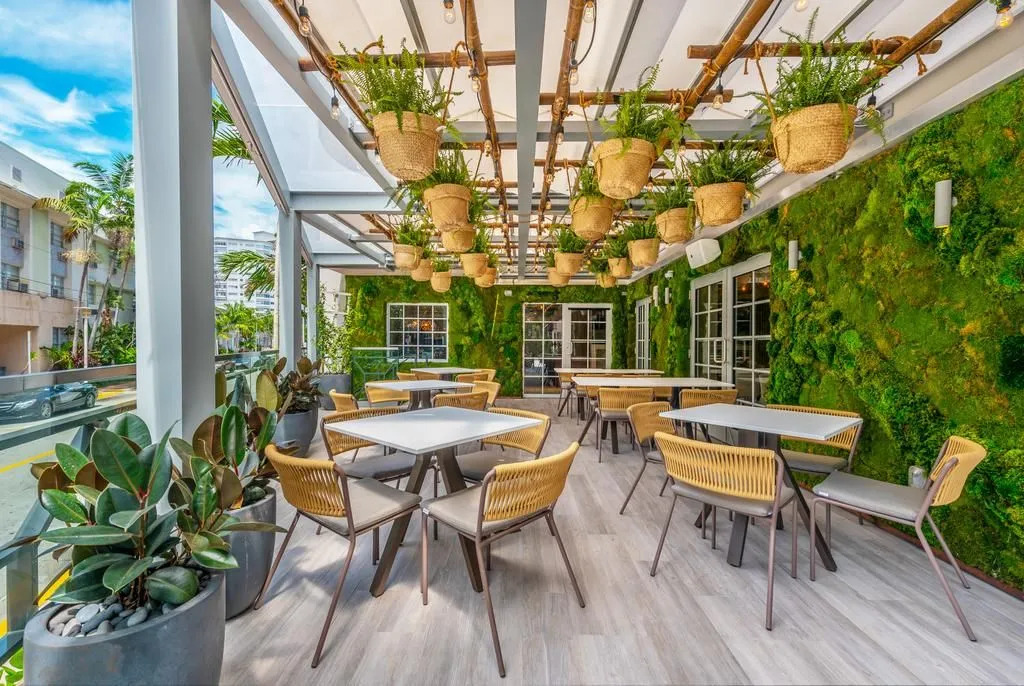 Foto - Lennox Miami Beach