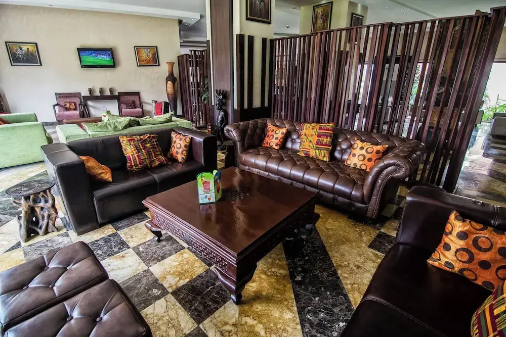 Royal Pavilion Hotel and Suites