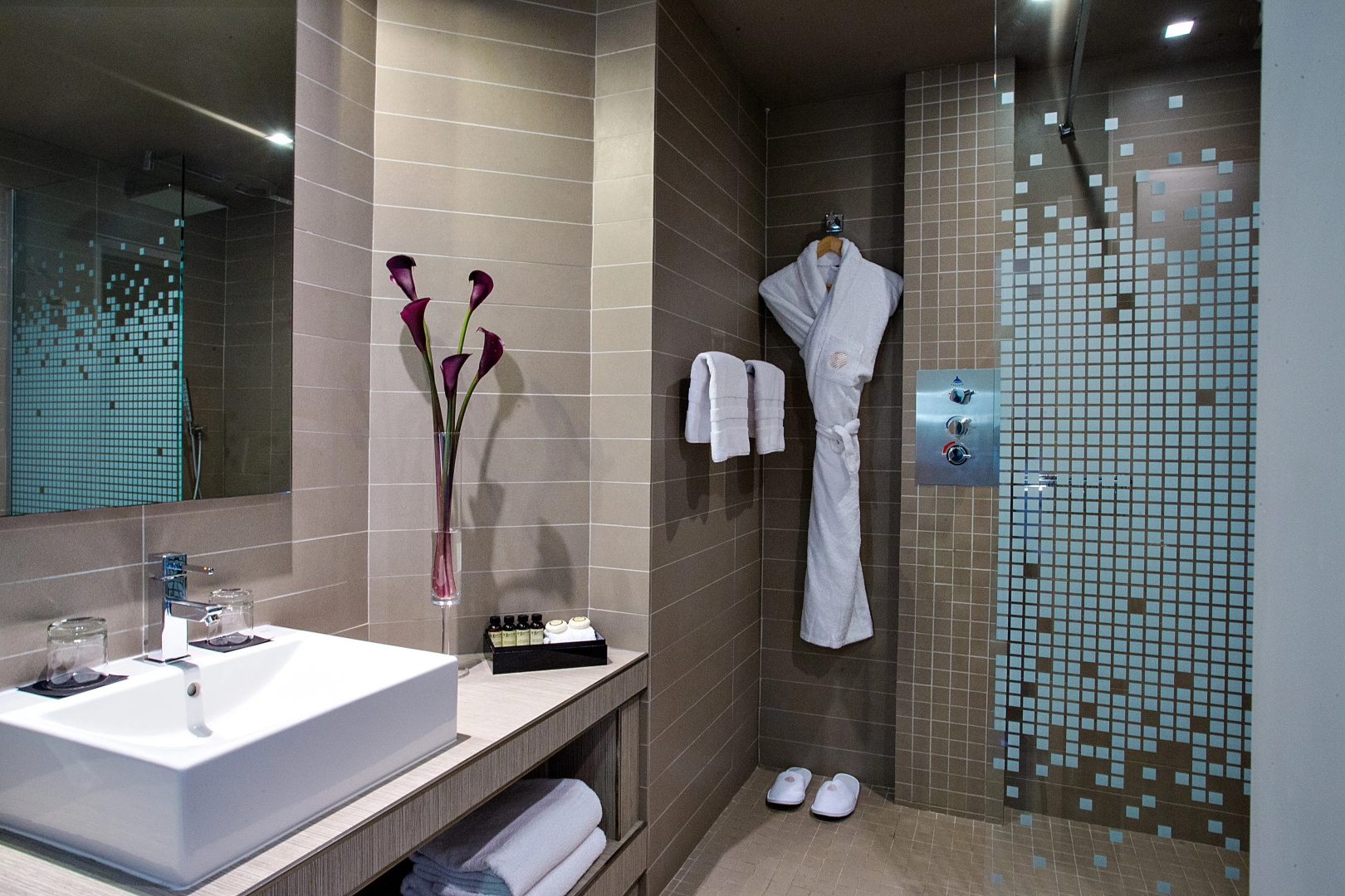 Photo - FirstName Toulouse, part of JdV by Hyatt