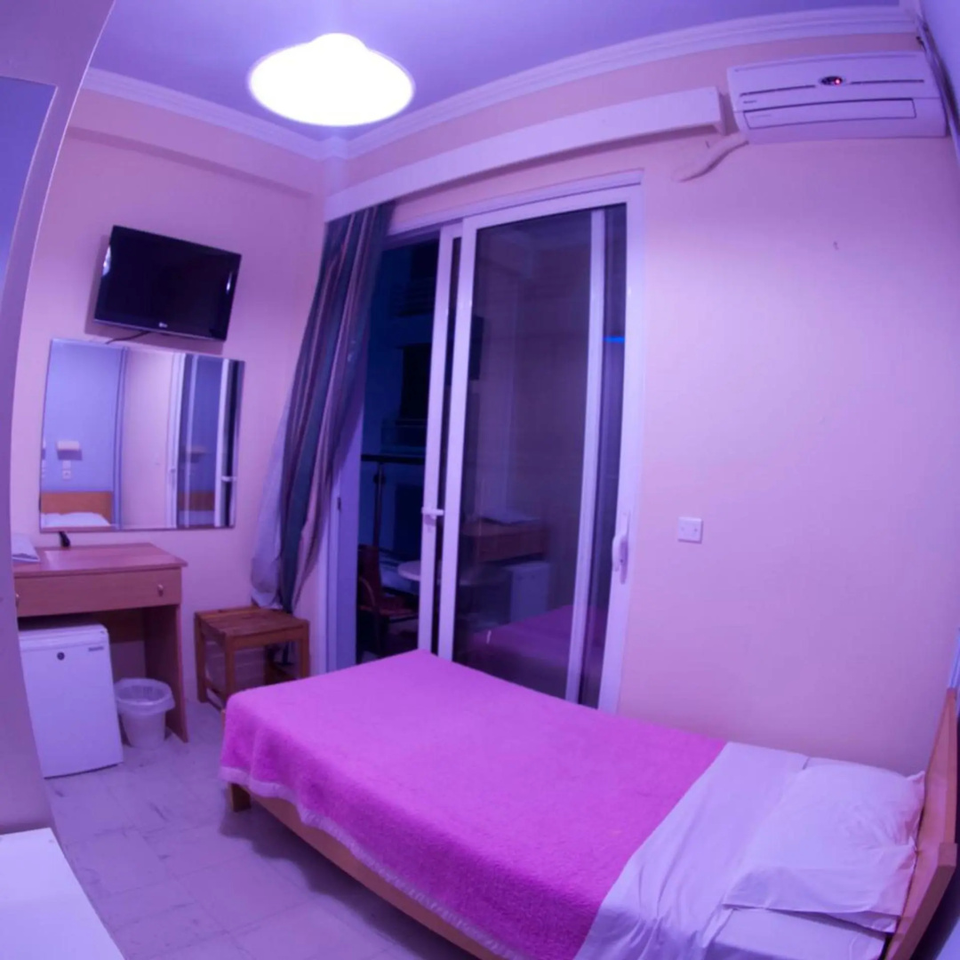 Photo - Parthenon Hotel