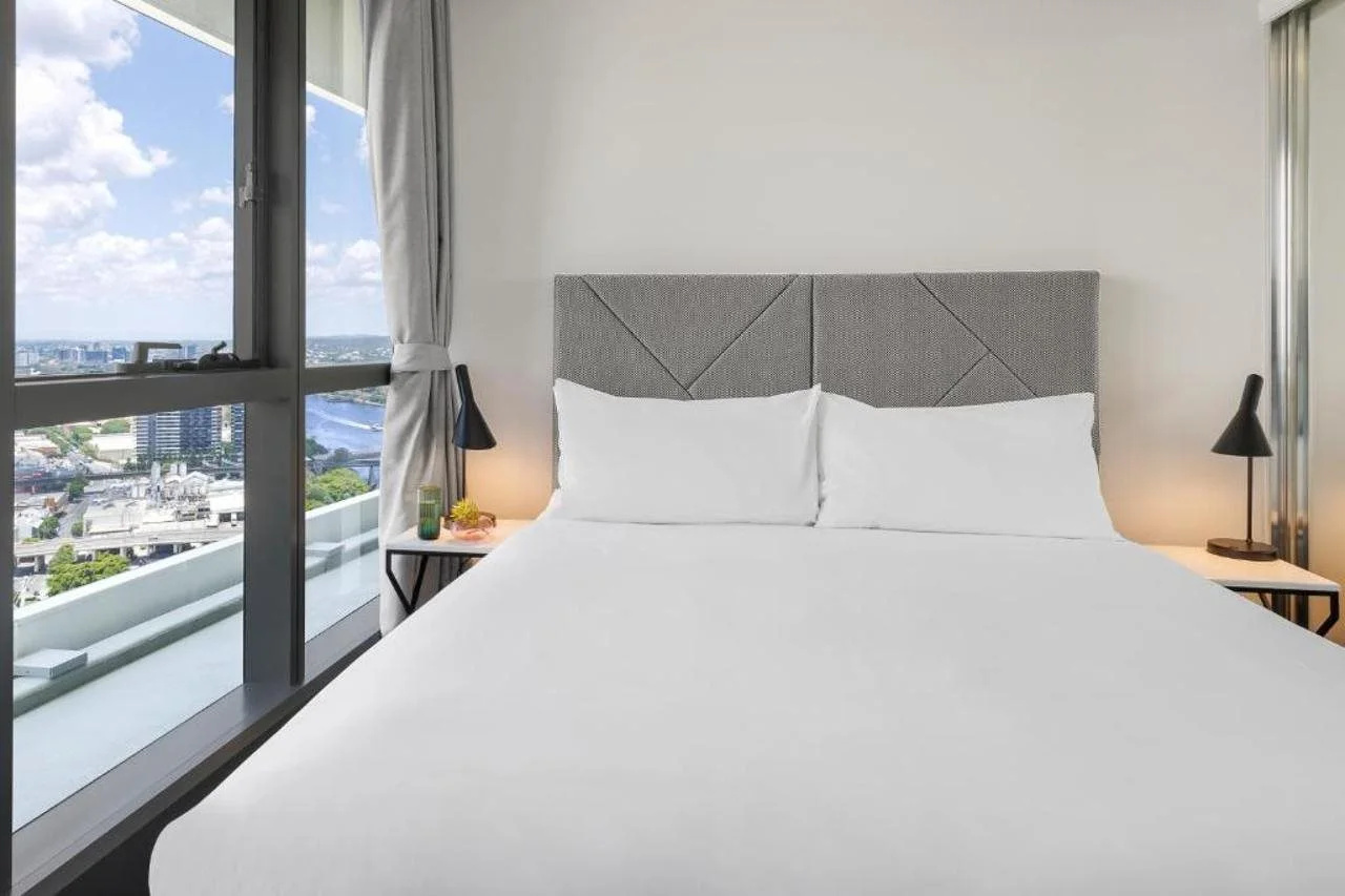 Photo - Meriton Suites Herschel Street, Brisbane