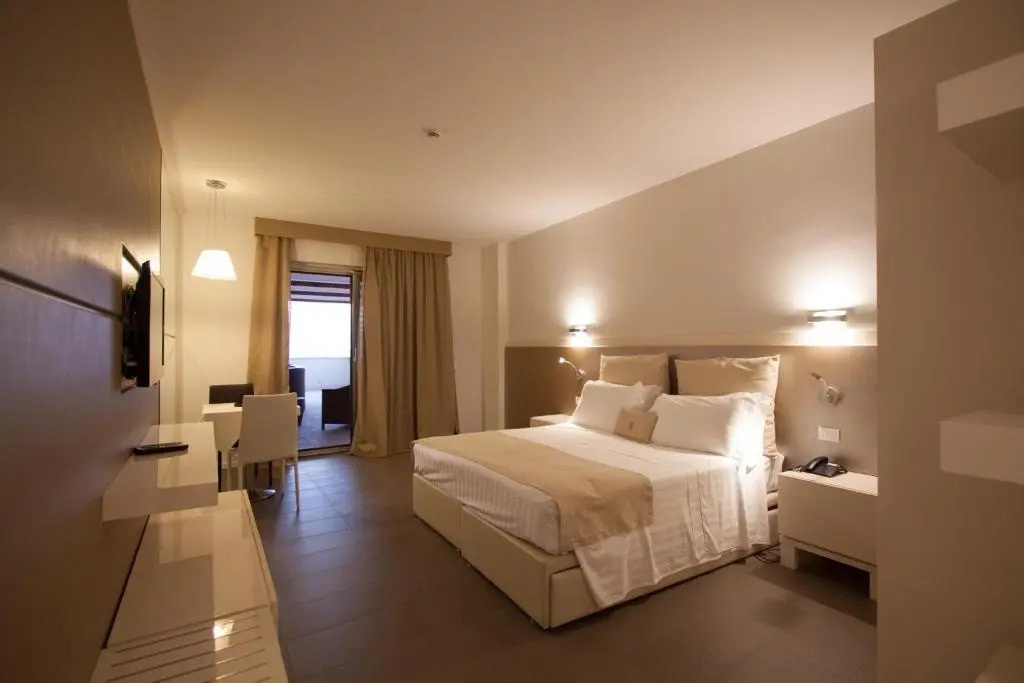 Photo - Main Palace Hotel