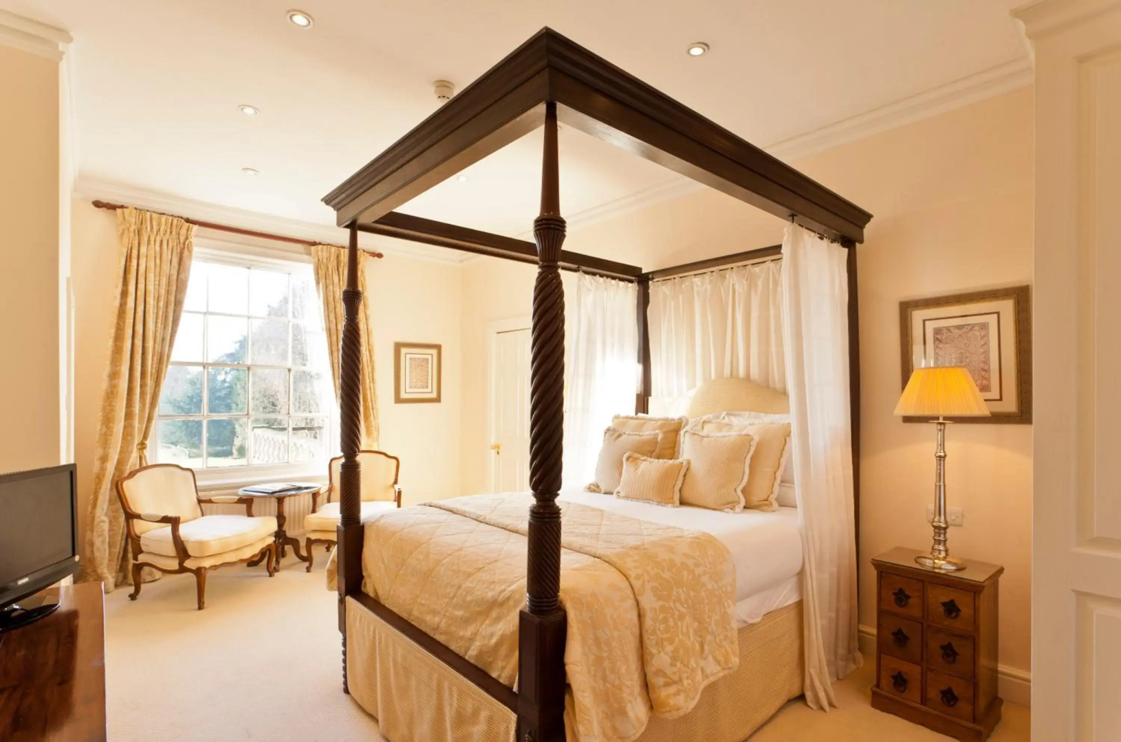 Photo - Rowton Hall Hotel and Spa