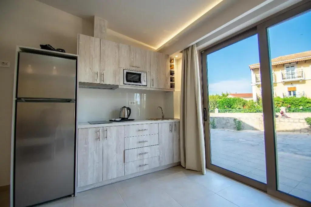 Photo - Paradise Apartments