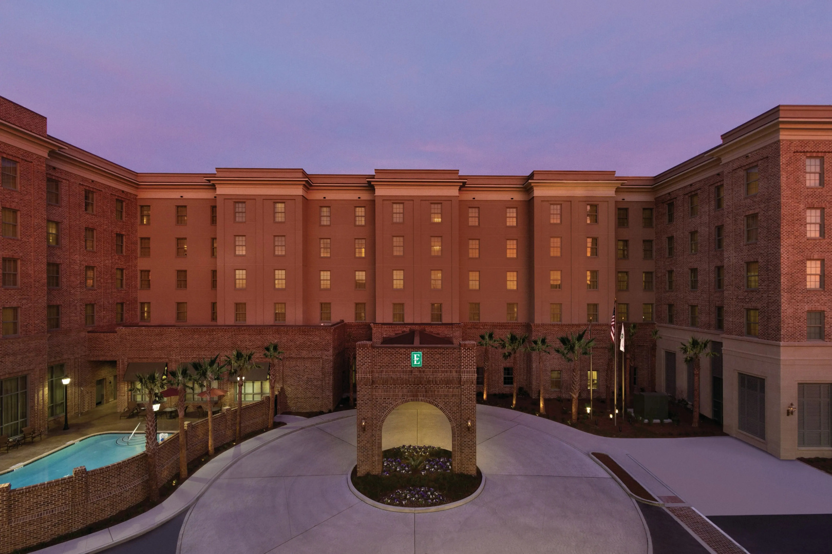 Photo - Embassy Suites by Hilton Savannah