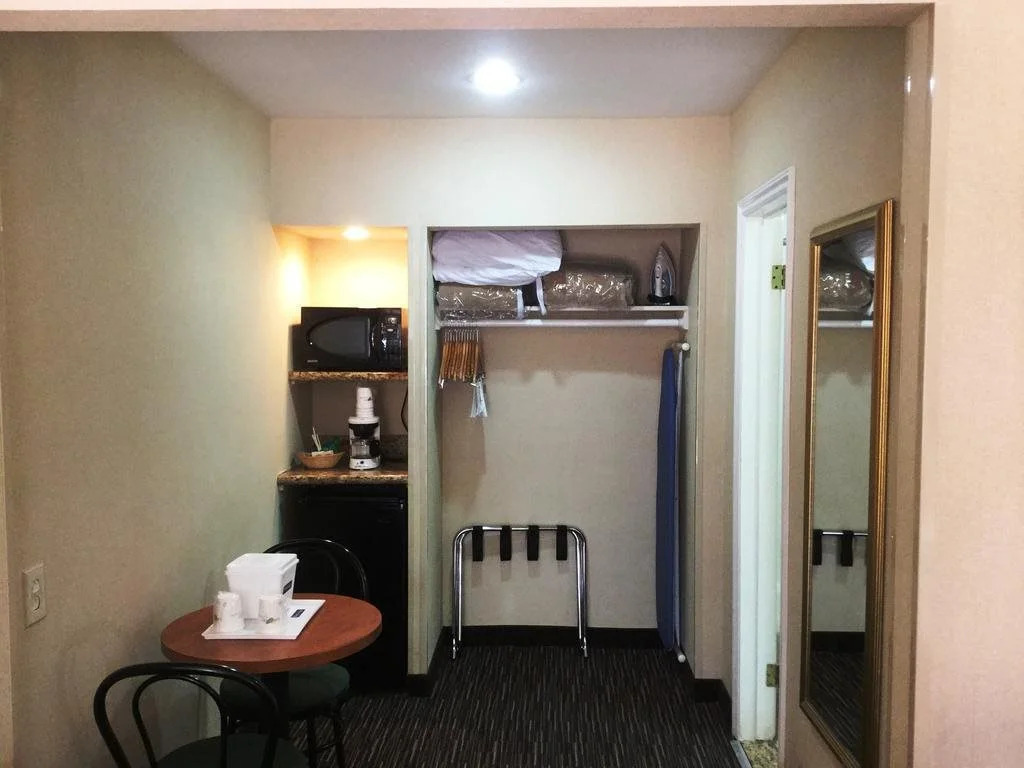 Photo - SureStay Hotel by Best Western Santa Monica