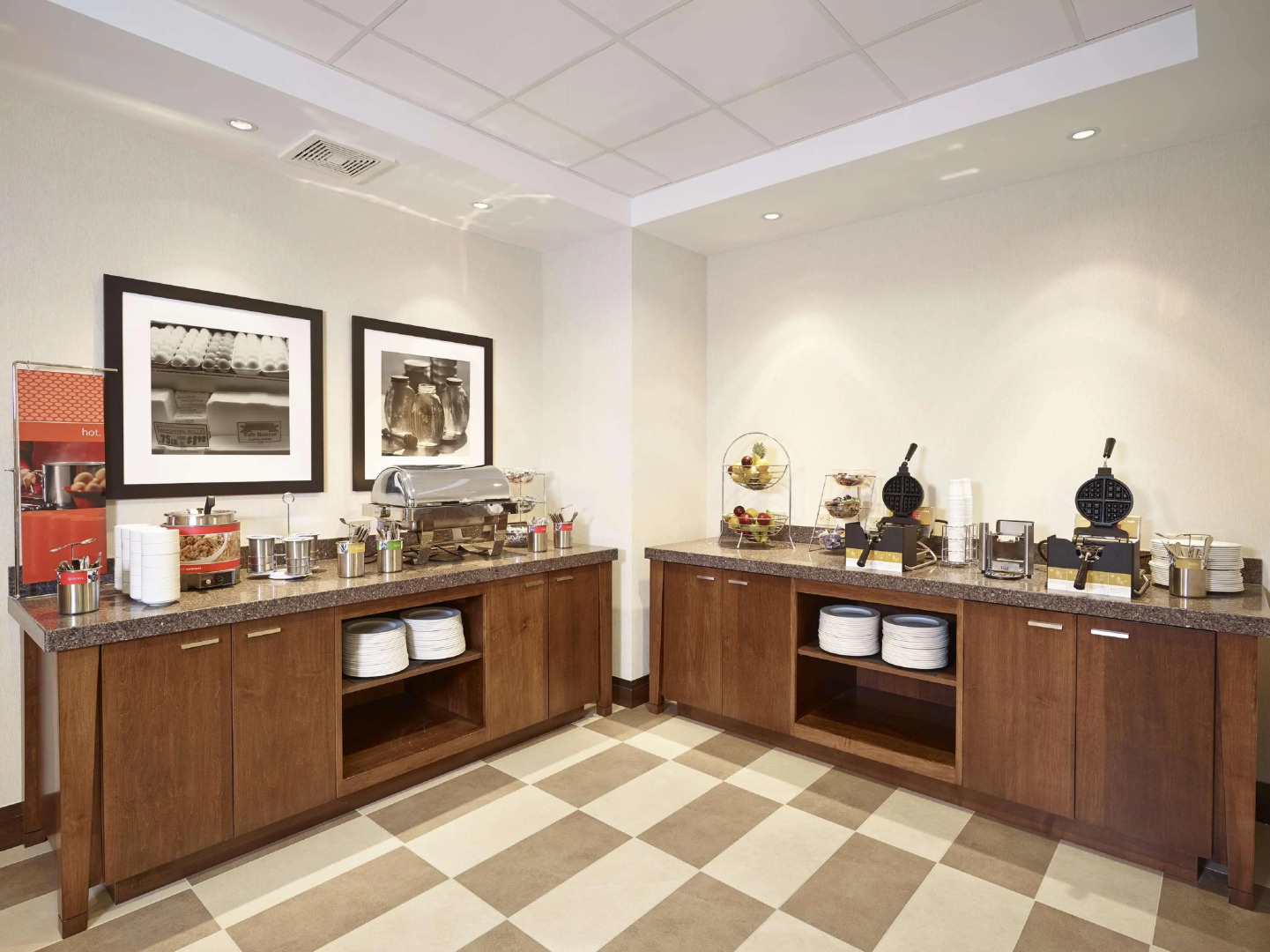 Photo - Hampton Inn by Hilton Halifax Downtown