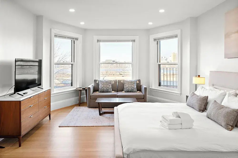 Photo - Charlesgate Suites