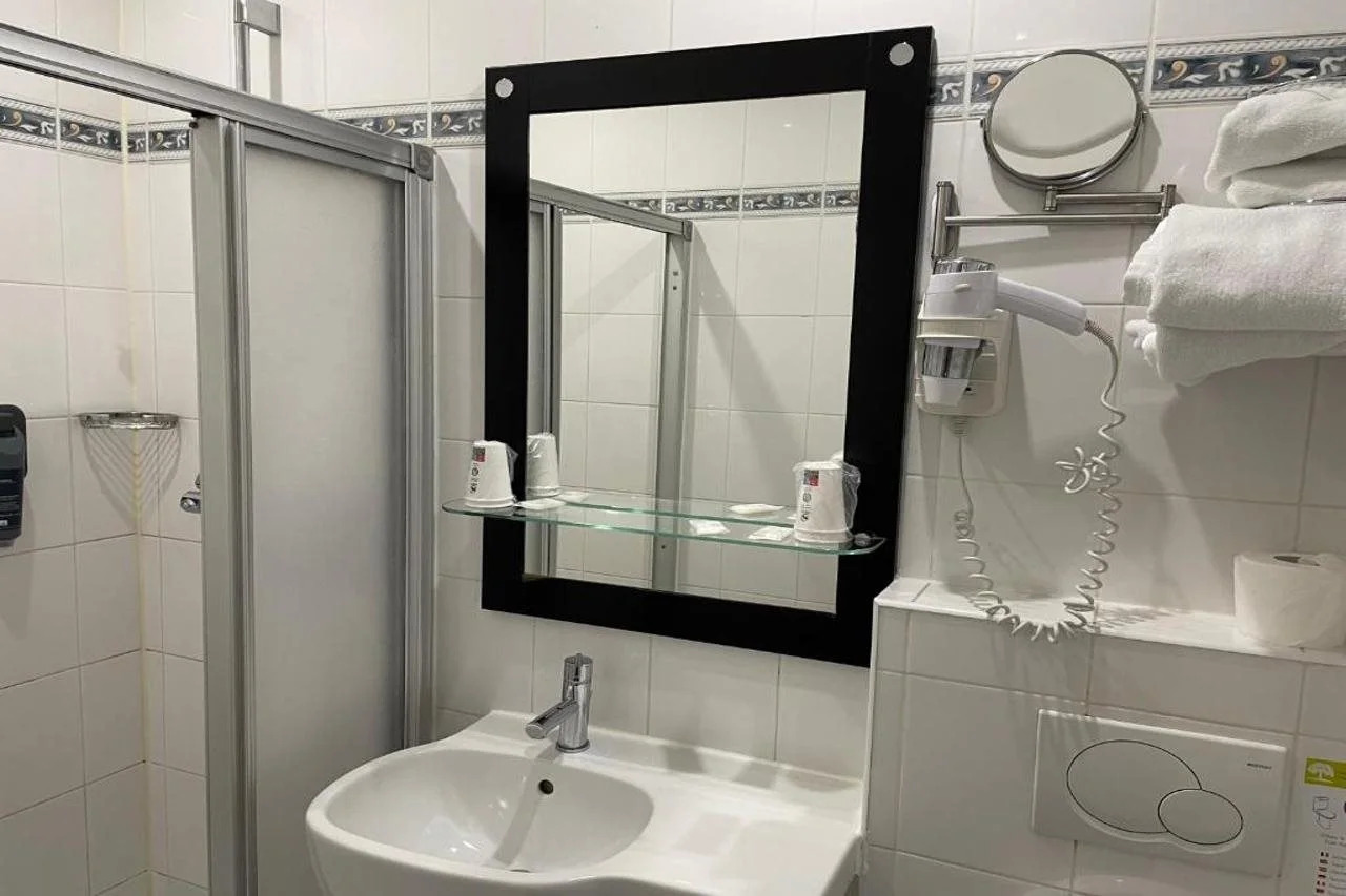 Photo - Hotel Lilas Gambetta