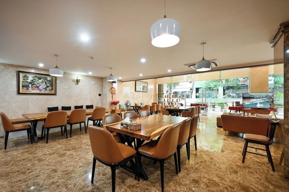 Photo - The River Park Hotel