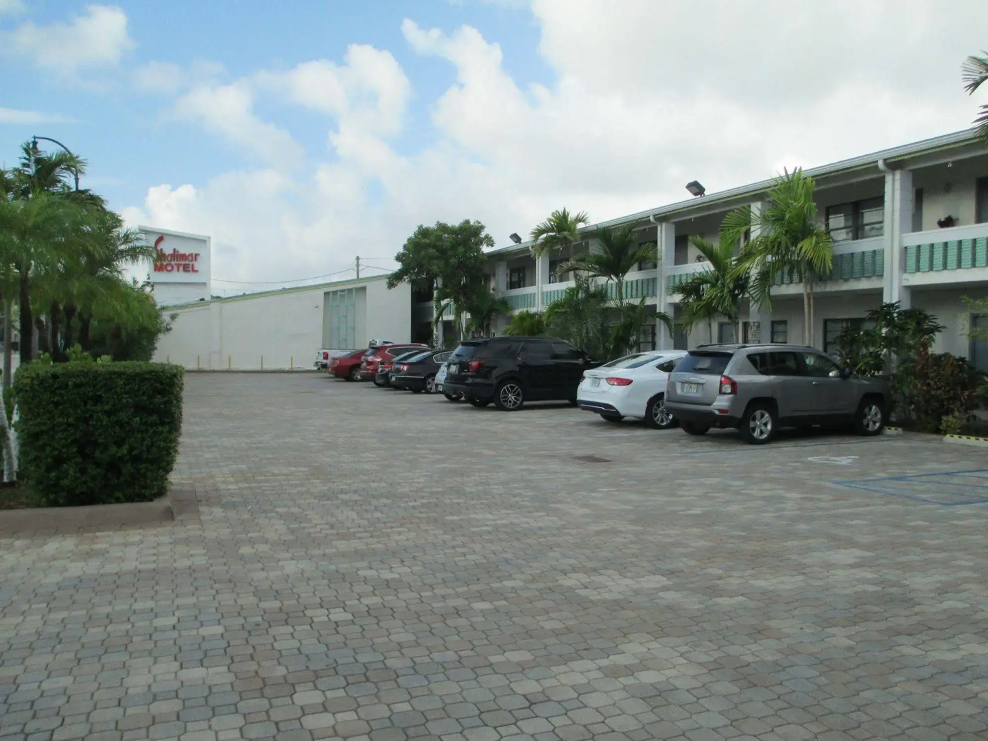 Photo - Shalimar Motel