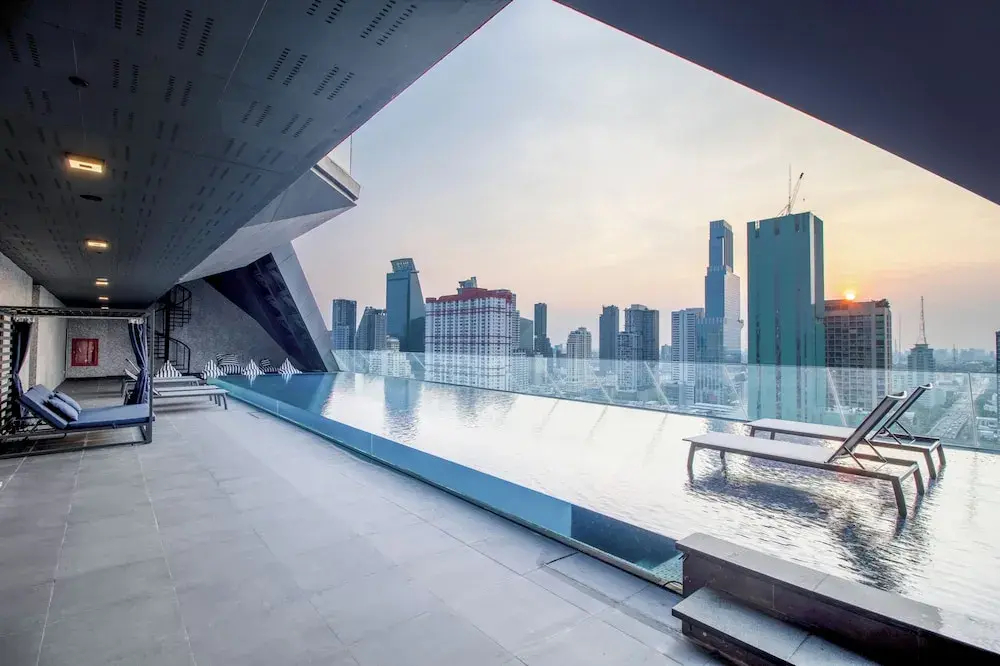 Photo - Queensland Hotel Bangkok