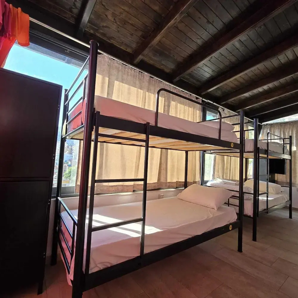 Foto - Lazy Roo Hostel Saranda