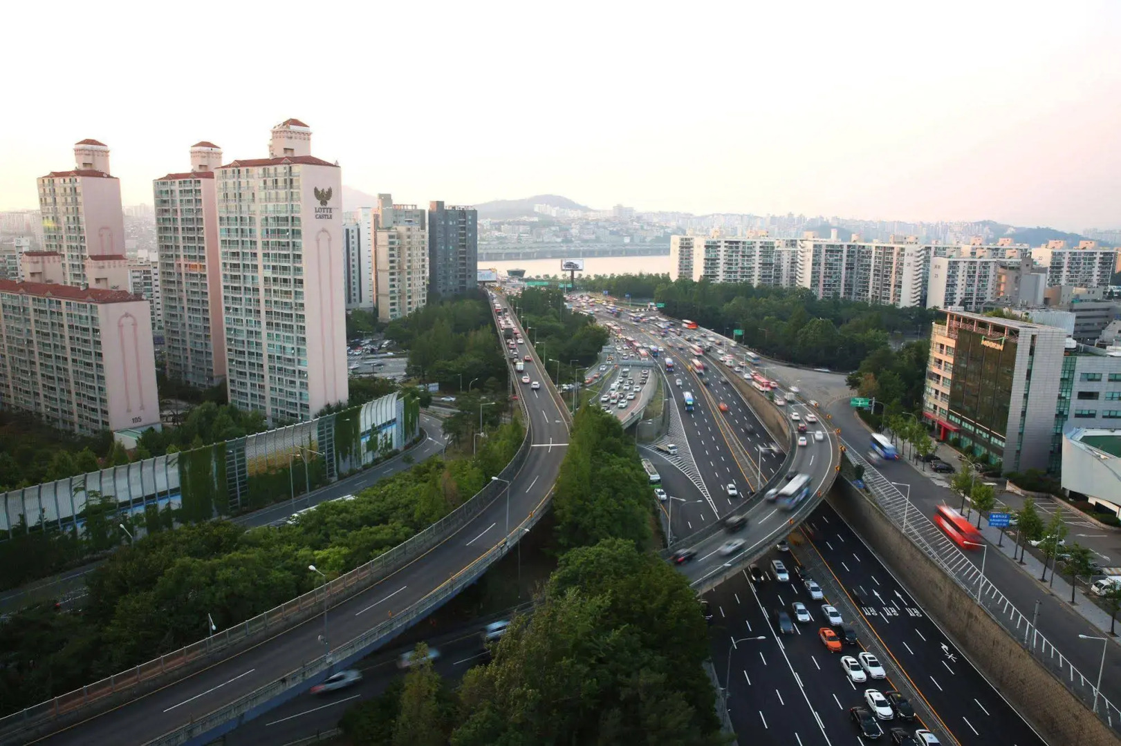 Photo - The Riverside Hotel