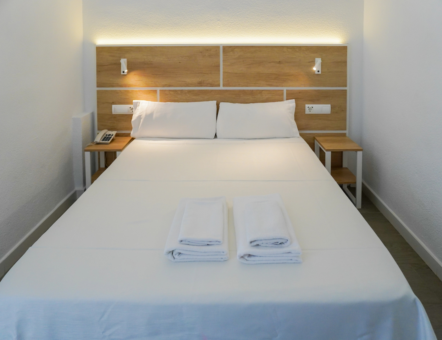 Photo - ENDLSS BEACH & DISCO HOTEL IBIZA Adults Only