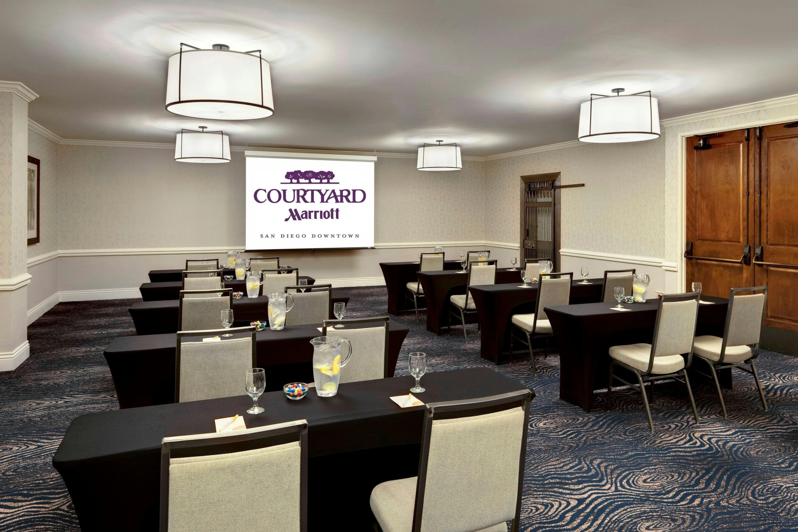 Photo - Courtyard by Marriott San Diego Downtown