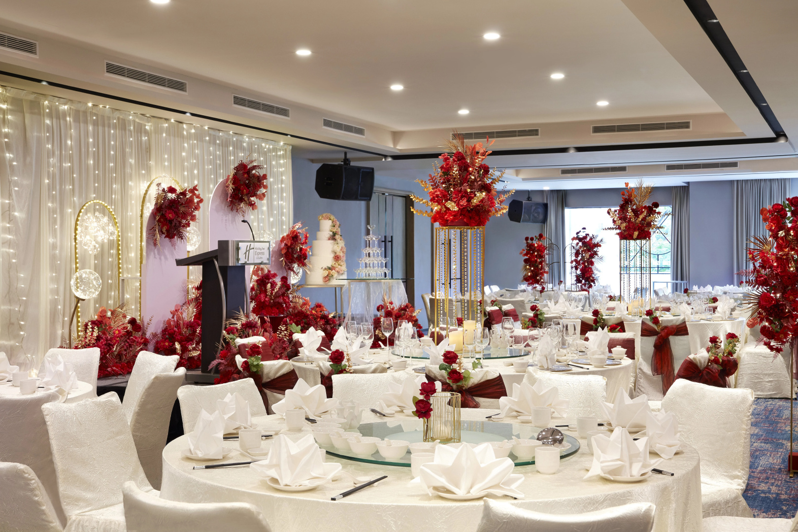 Photo - Holiday Inn Express and Suites Singapore Novena by IHG