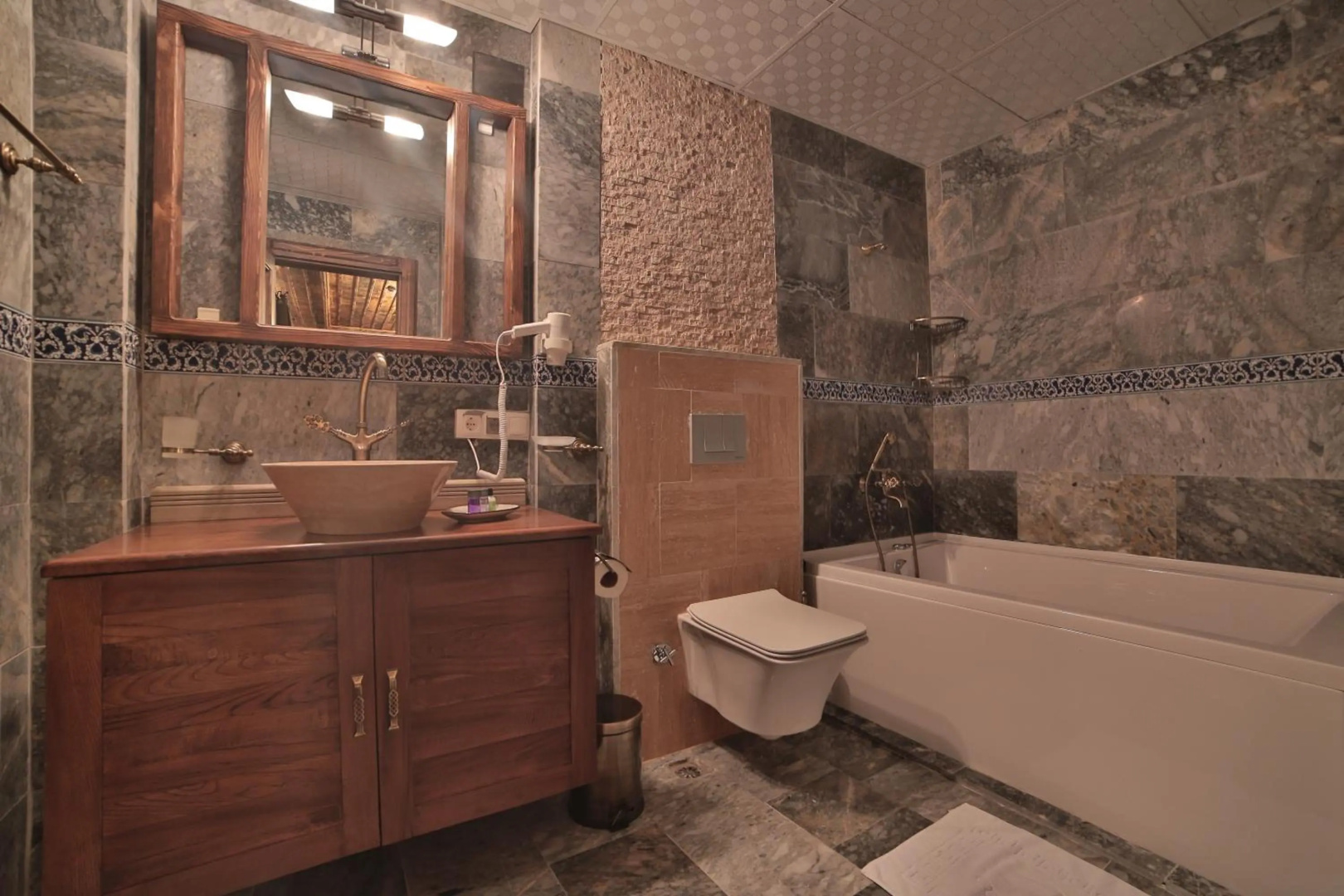 Foto - Caravanserai Inn Hotel
