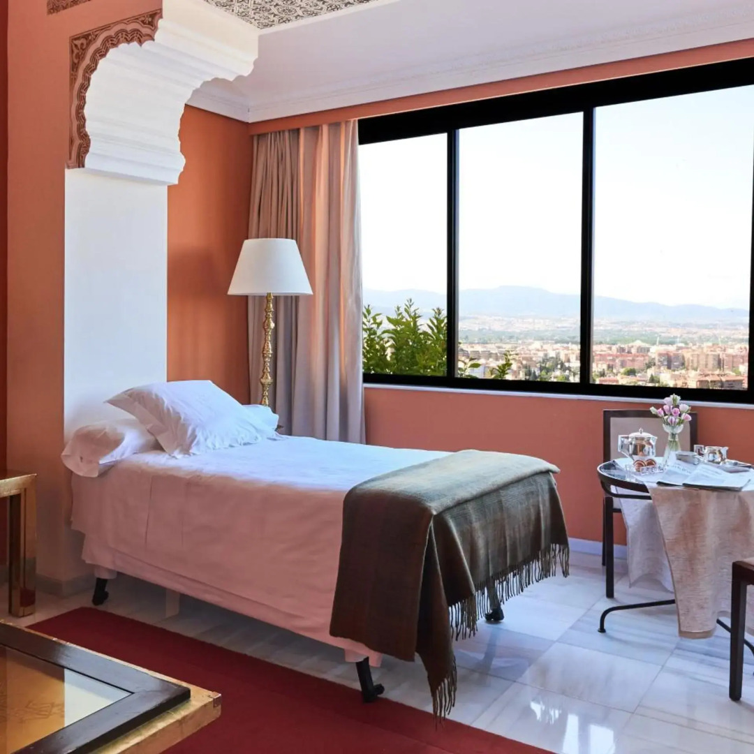 Photo - Alhambra Palace Hotel