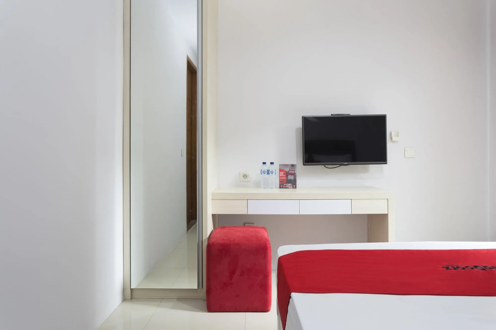 Foto - RedDoorz Plus near Cilandak Town Square 2