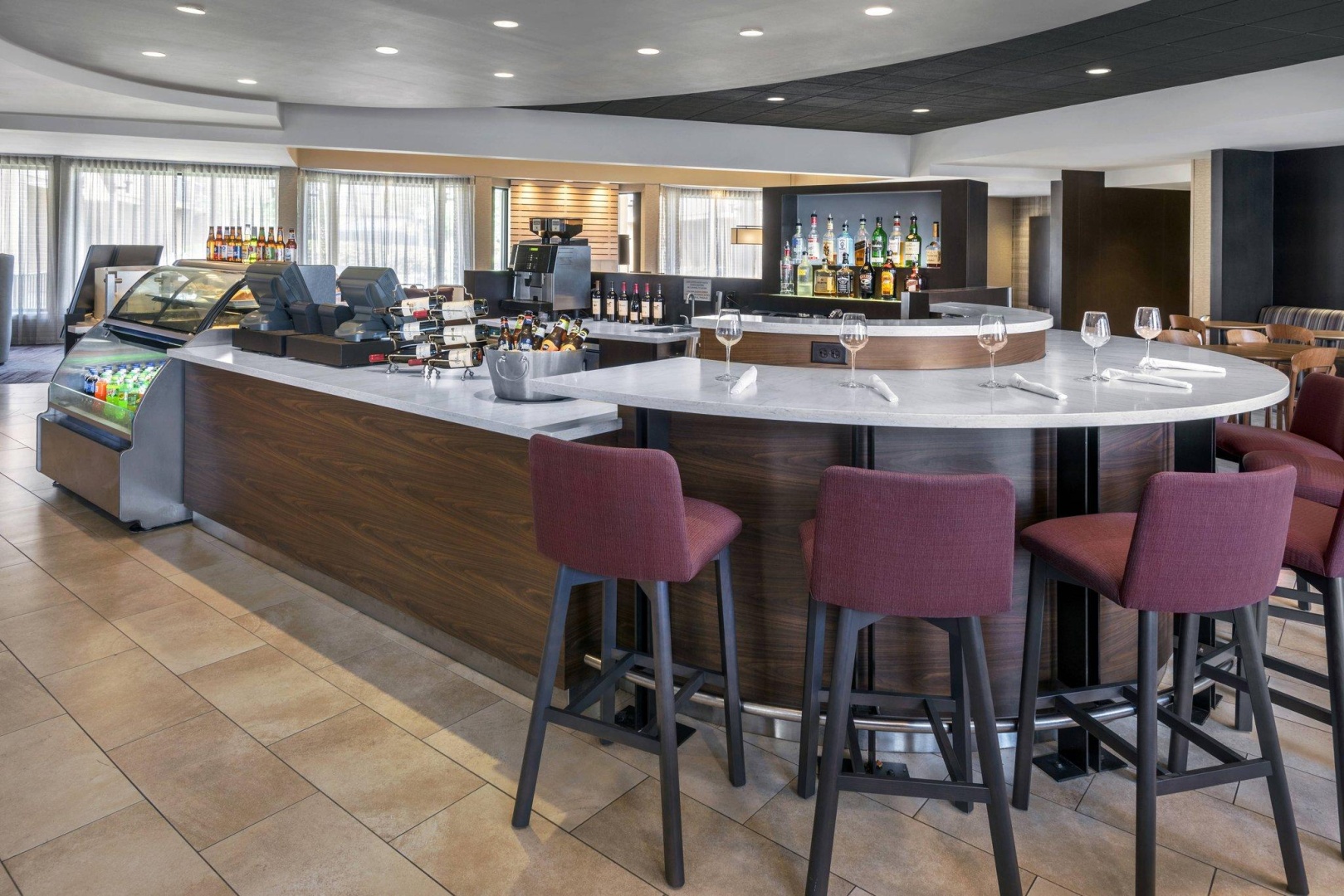 Foto - Courtyard by Marriott Newark Liberty International Airport