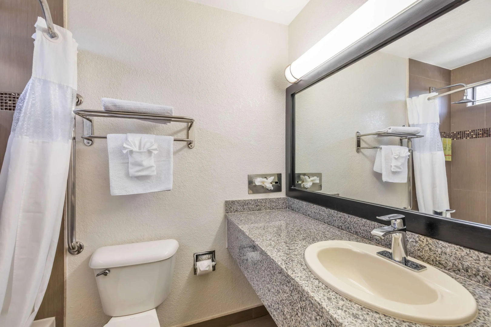 Photo - Best Western Americana Inn