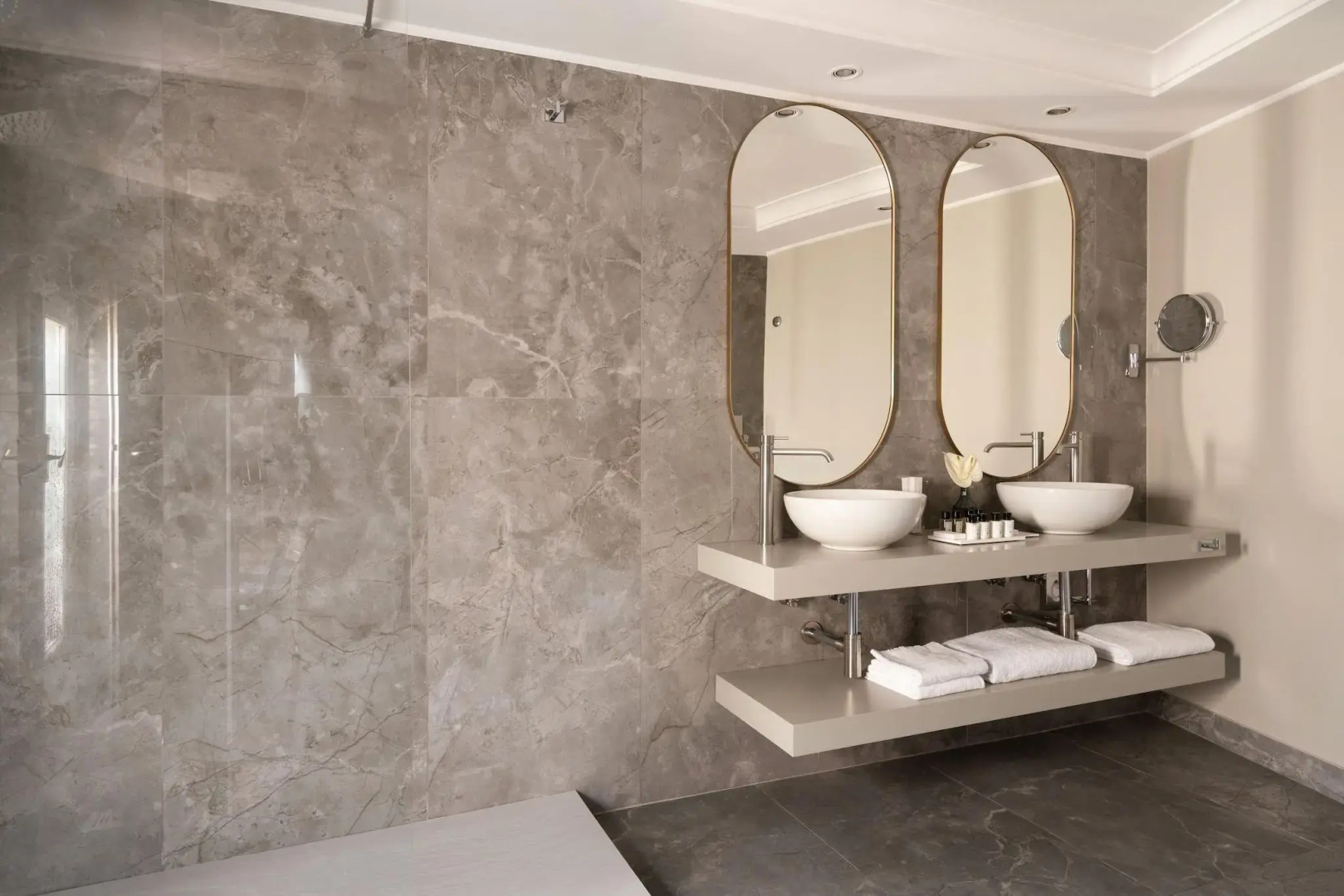 Foto - Al Pantheon Con Thomas Mann