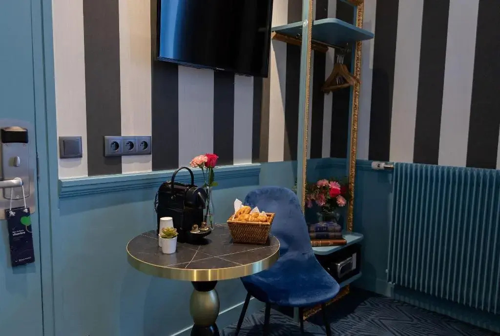 Photo - Hôtel du Théâtre by Patrick Hayat