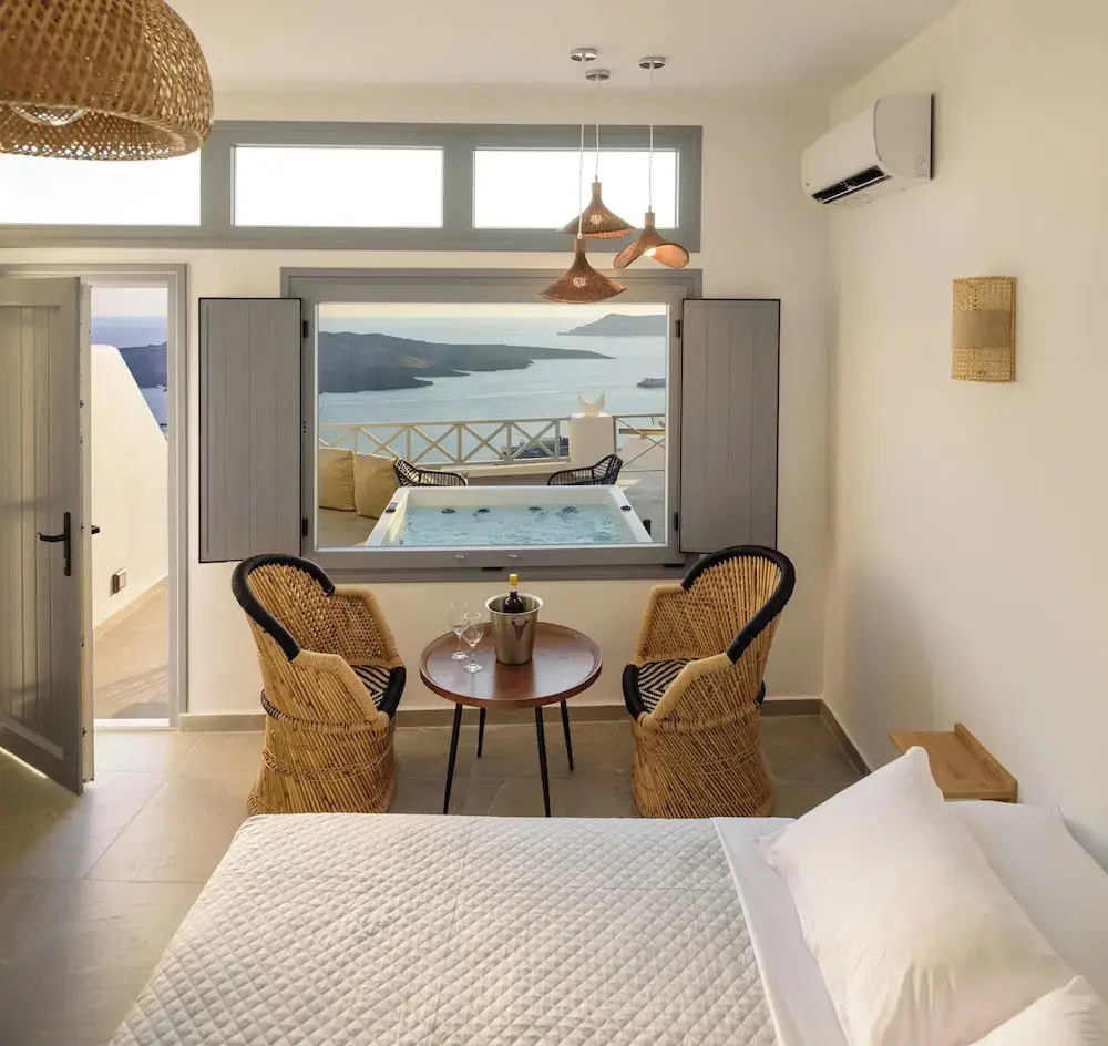 Photo - Elia Caldera Suites