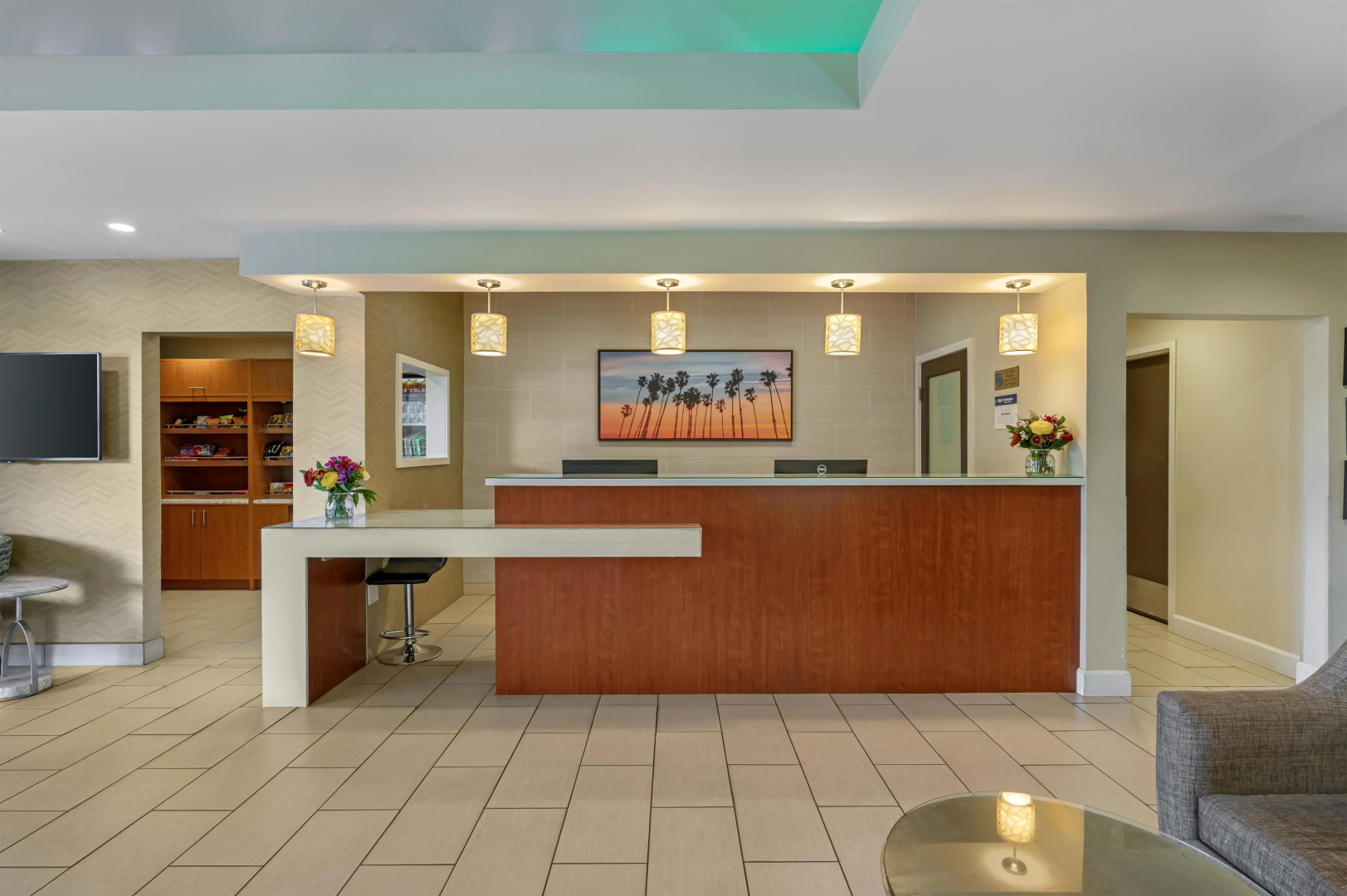 Photo - Best Western Plus South Coast Inn