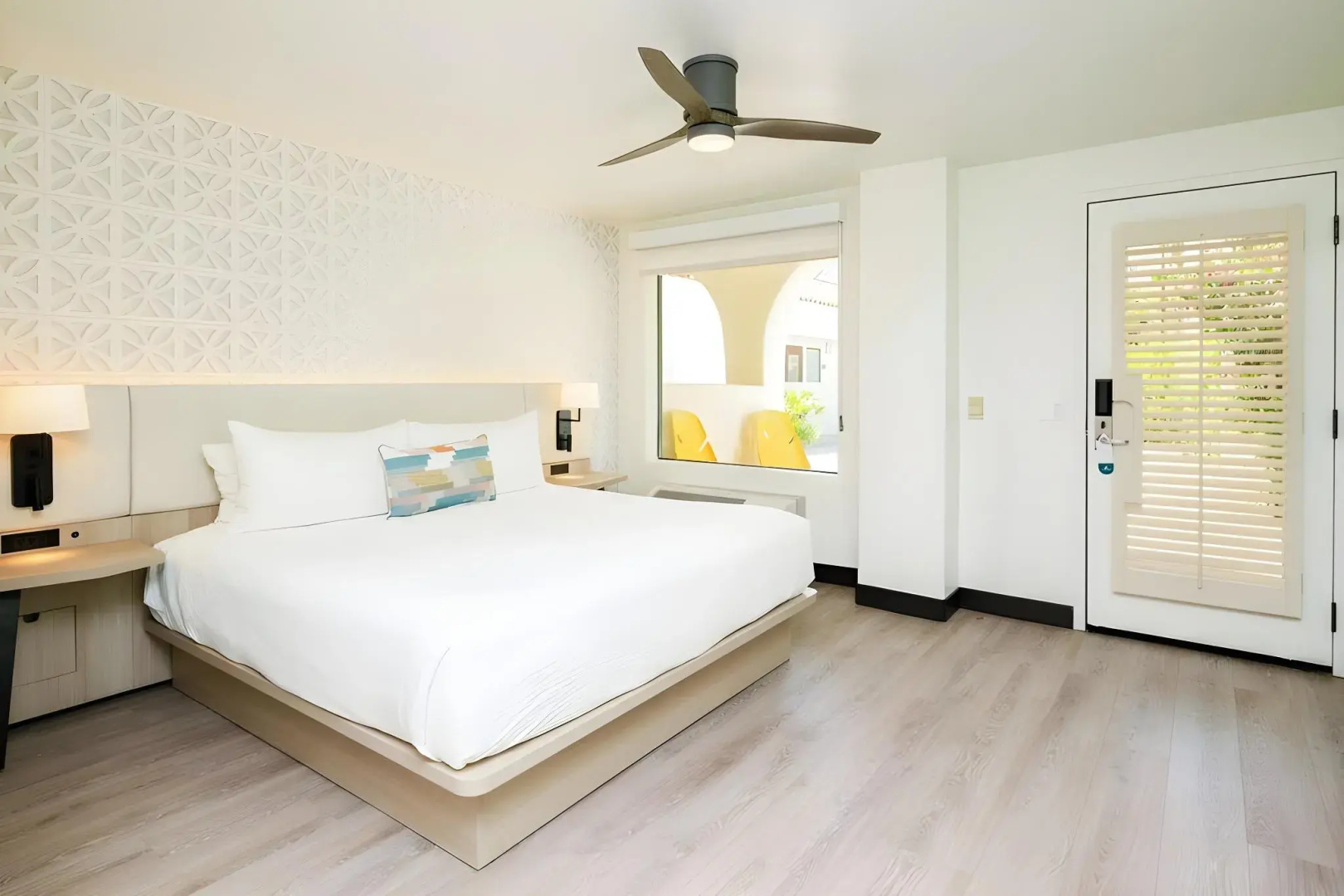 Photo - Palm Mountain Resort & Spa