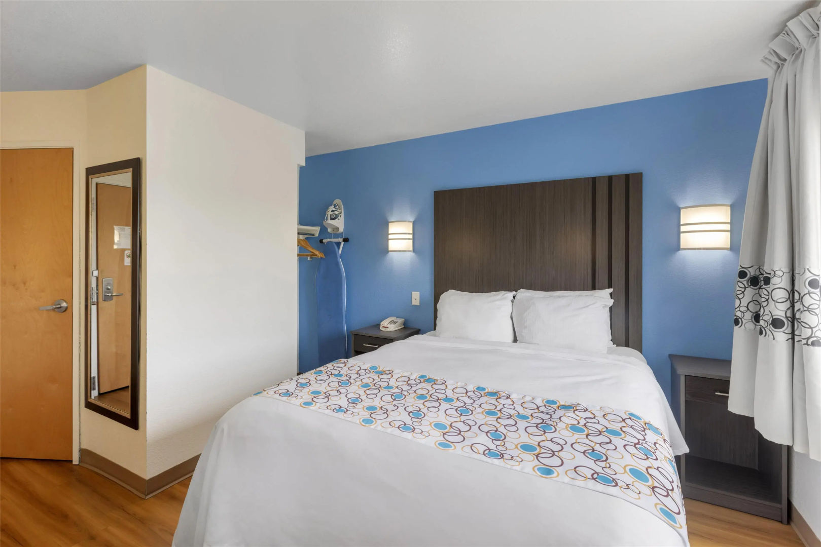 Foto - SureStay Plus Hotel by Best Western Niagara Falls East