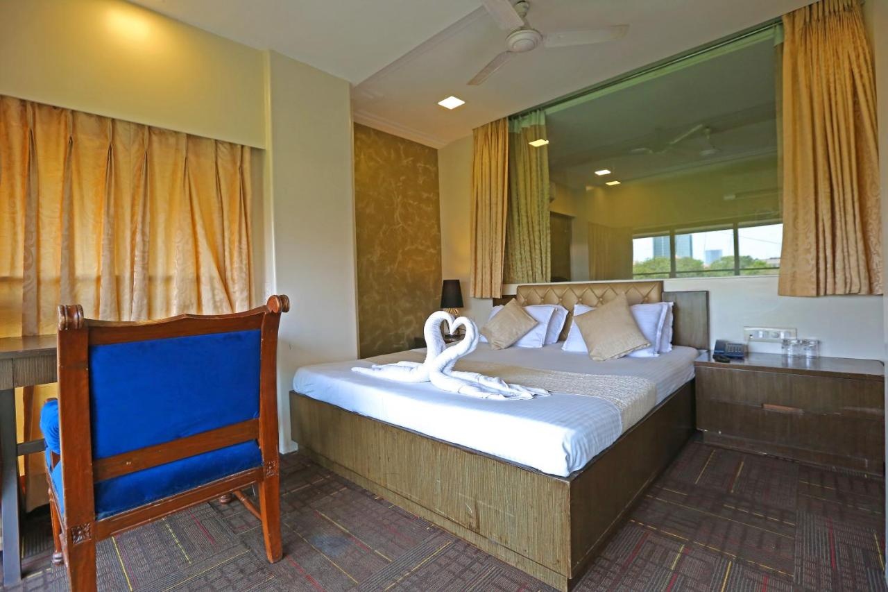 Photo - Gulf Hotel Colaba