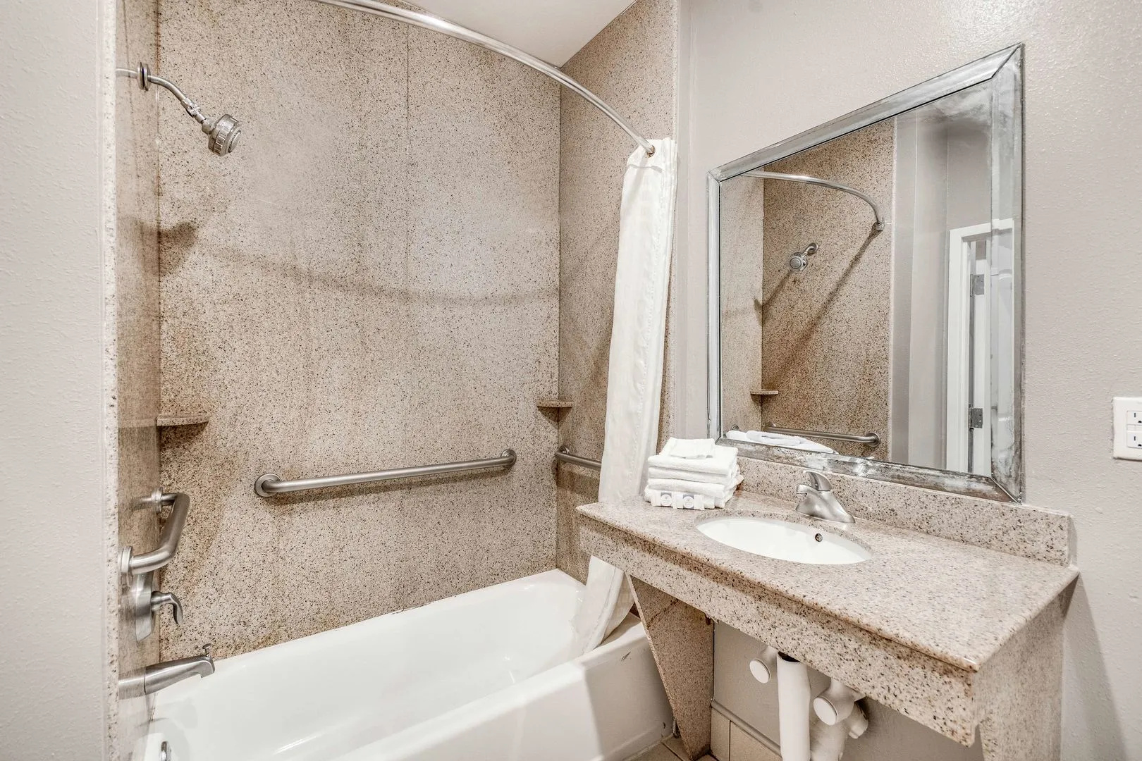 Photo - Sonesta Essential Hotel Houston-I-45 Spring