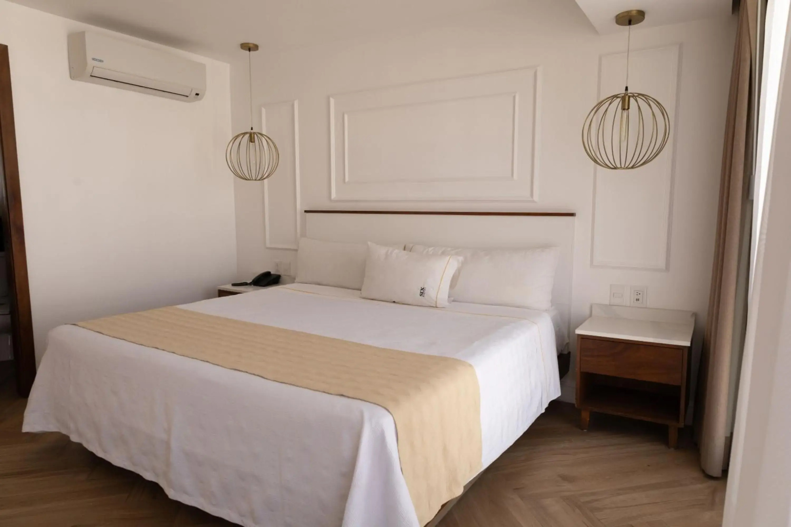 Photo - Six Hotel Guadalajara Degollado