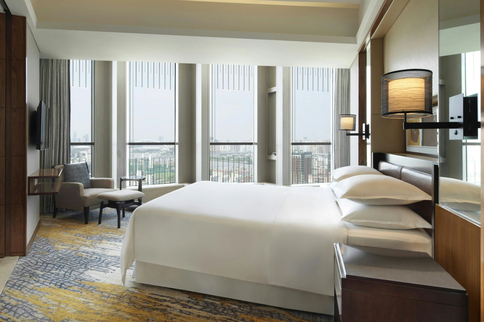 Photo - Sheraton Grand Shanghai Pudong Hotel & Residences