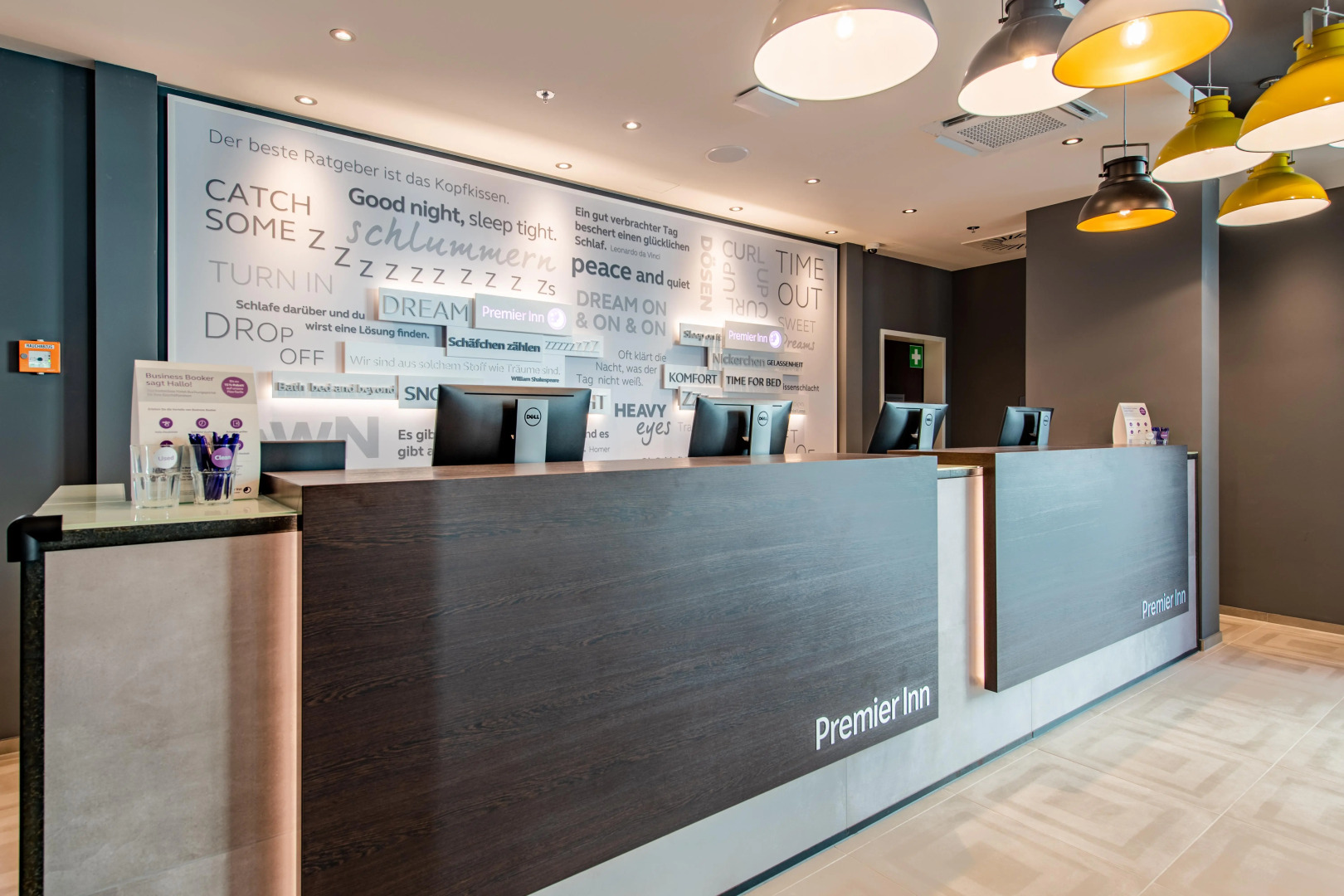Photo - Premier Inn Stuttgart City Centre